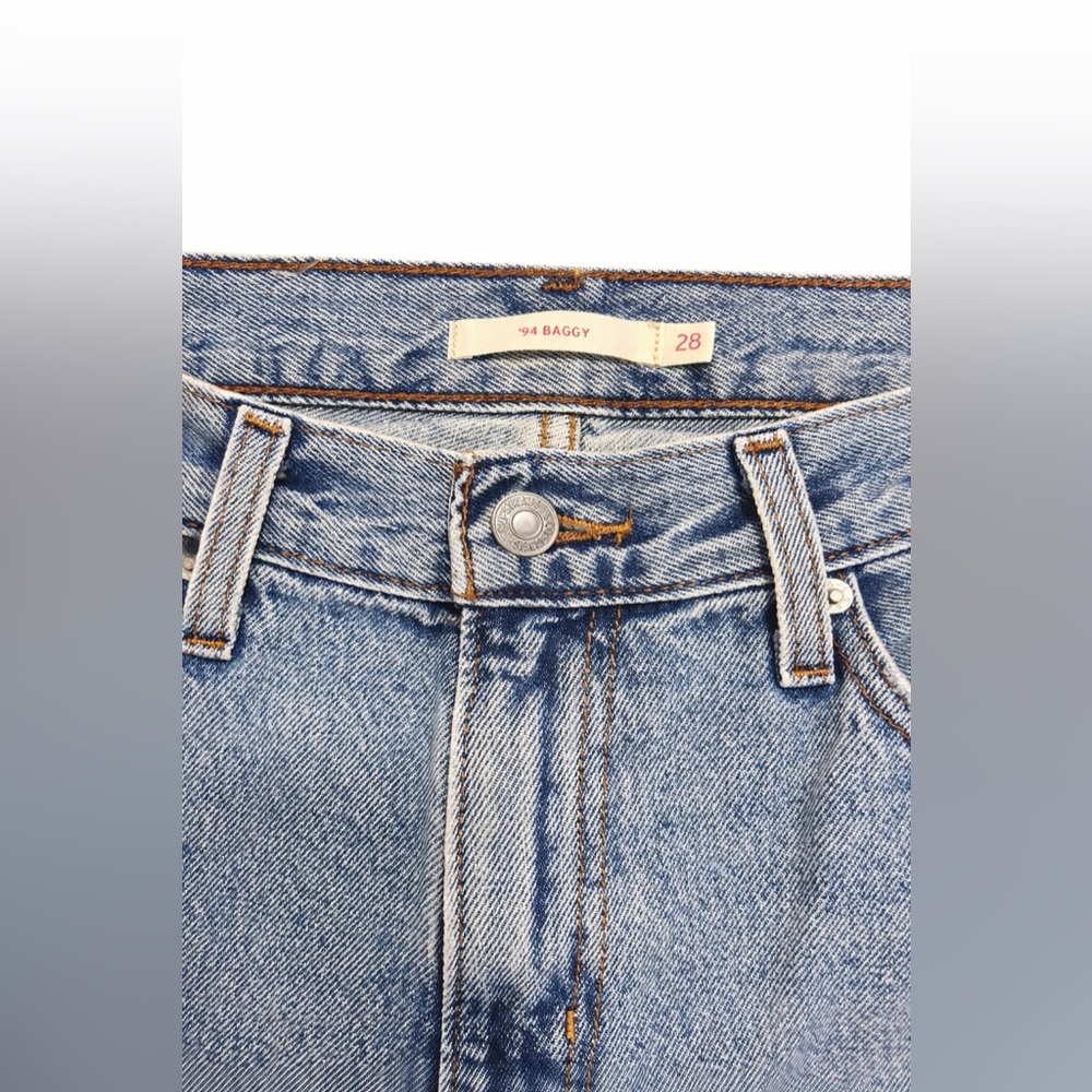 Levi’s 94 Baggy Jeans Size 28 Light Wash Distressed 90s Straight Leg - Picture 4 of 5